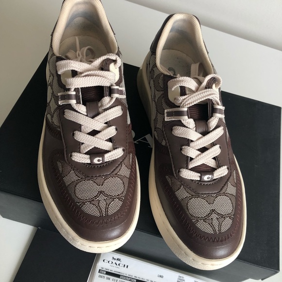 Coach / used/ womens 6.5 - Picture 2 of 7